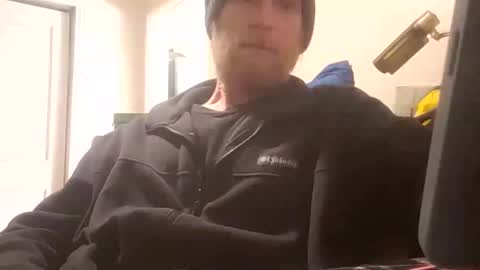 Snapshot of southern_guy_69 chatting on March 4, 6:37 am southern_guy_69 online show from March 4, 6:37 am