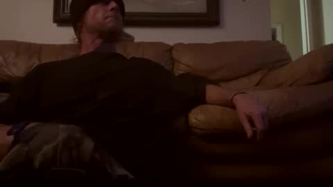 Snapshot of southern_guy_69 chatting on December 16, 3:22 am southern_guy_69 online show from December 16, 3:22 am