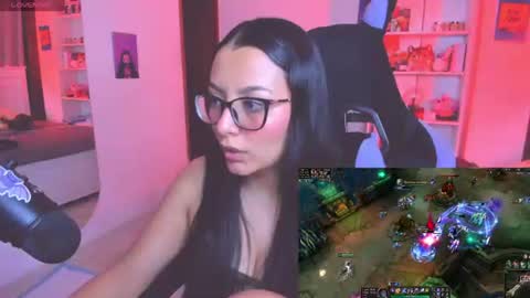 Snapshot of soy___lili chatting on July 12, 12:56 am Lili online show from July 12, 12:56 am