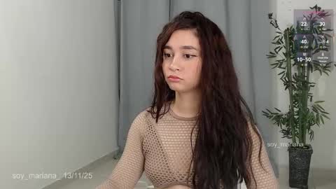 Snapshot of soy_mariana_ chatting on November 14, 5:06 am M A R I A N A online show from November 14, 5:06 am