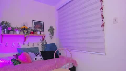 Snapshot of soy_sarah chatting on February 28, 9:58 am Sarah Valentina online show from February 28, 9:58 am