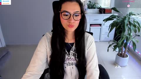 Luisa    online show from January 17, 8:22 pm