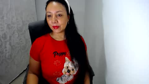 soy Elena online show from June 8, 12:05 pm