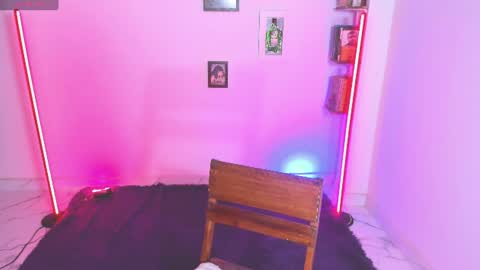 Snapshot of soymerly11_ chatting on June 16, 3:09 am Independent Model Merly online show from June 16, 3:09 am