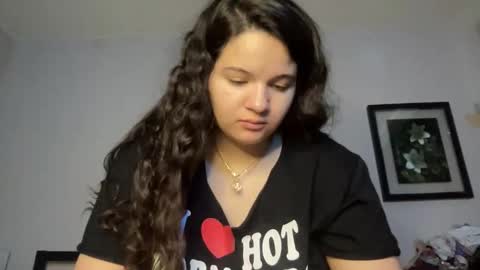 Soyoceanne online show from March 7, 7:00 pm