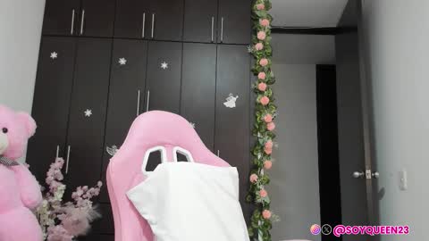 Snapshot of soyqeen chatting on September 21, 4:03 am SoyQueen online show from September 21, 4:03 am