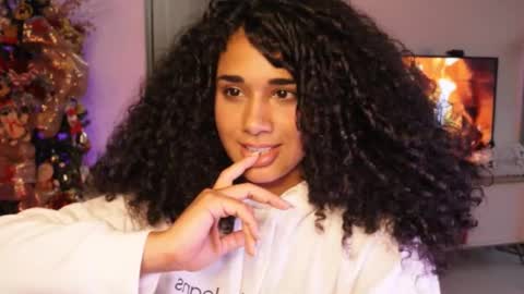 You want to talk to me more personal follow me in My Channel VIP  50 the discount       online show from January 4, 11:06 pm