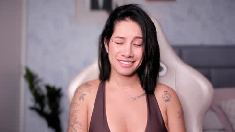 Snapshot of soytulu_ chatting on November 18, 2:54 pm brisa s online show from November 18, 2:54 pm