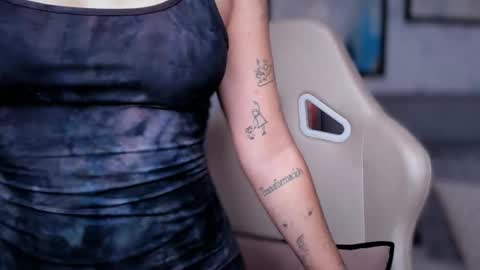 Snapshot of soytulu_ chatting on February 11, 6:57 pm brisa s online show from February 11, 6:57 pm