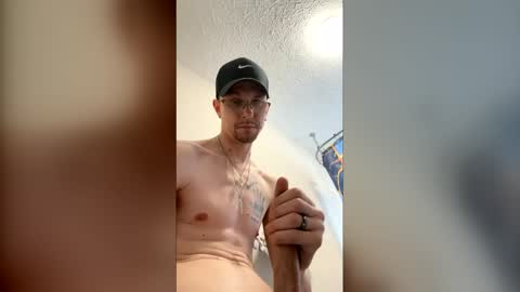 Snapshot of sp696804 chatting on April 28, 4:23 pm sp696804 online show from April 28, 4:23 pm