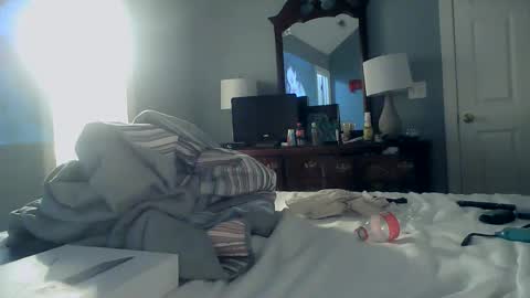 TrndSettrz online show from February 12, 2:56 am