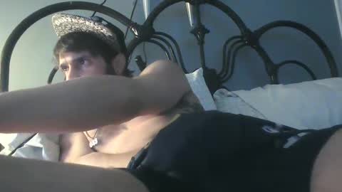 TrndSettrz online show from March 1, 7:19 am