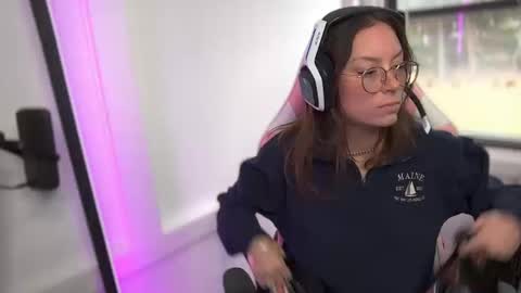 Snapshot of spacecowwhore chatting on October 12, 5:01 pm Spacecow Whore online show from October 12, 5:01 pm