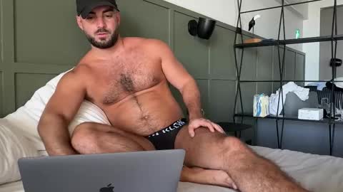 spanish gym online show from February 8, 12:30 pm