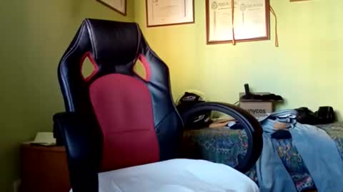 Manu  online show from January 15, 12:15 pm