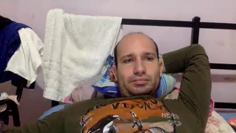 Snapshot of sparei7 chatting on November 20, 4:18 pm Snaiky online show from November 20, 4:18 pm