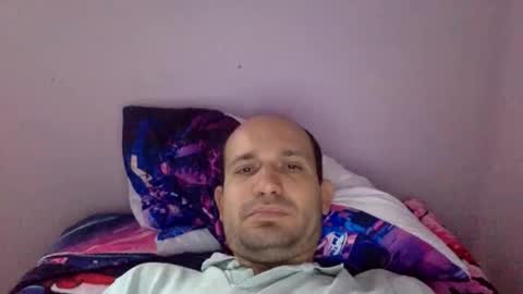 Snapshot of sparei7 chatting on November 28, 1:25 pm Snaiky online show from November 28, 1:25 pm