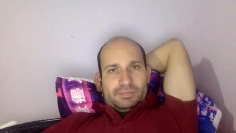 Snapshot of sparei7 chatting on December 1, 3:06 pm Snaiky online show from December 1, 3:06 pm