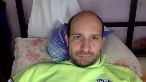 Snapshot of sparei7 chatting on December 3, 1:53 pm Snaiky online show from December 3, 1:53 pm