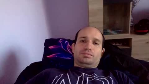 Snapshot of sparei7 chatting on December 15, 2:10 pm Snaiky online show from December 15, 2:10 pm