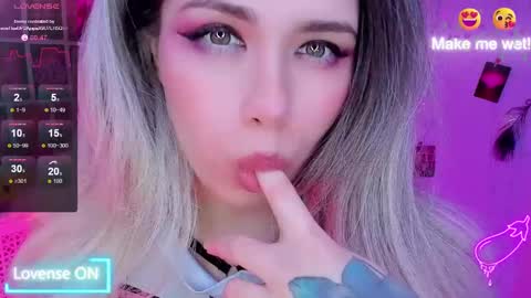 Snapshot of sparklemona chatting on February 22, 4:40 am  SparkleMona  online show from February 22, 4:40 am