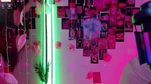 Snapshot of sparklemona chatting on September 14, 2:33 am  SparkleMona  online show from September 14, 2:33 am