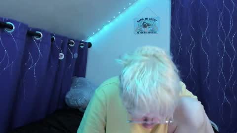 Atticus Pendragon online show from November 29, 5:21 am