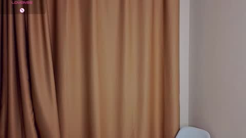 Snapshot of sparkusha chatting on February 13, 7:43 pm Mary online show from February 13, 7:43 pm