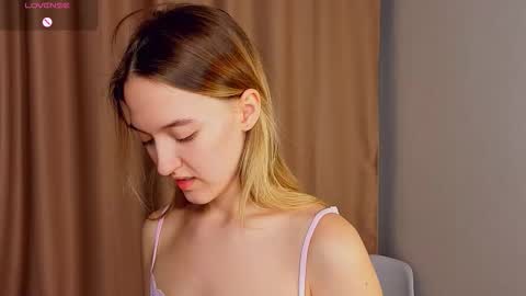 Snapshot of sparkusha chatting on February 18, 6:48 pm Mary online show from February 18, 6:48 pm