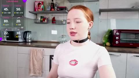 Snapshot of sparky_fox chatting on May 19, 1:56 am Nika online show from May 19, 1:56 am