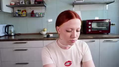 Snapshot of sparky_fox chatting on June 13, 1:14 am Nika online show from June 13, 1:14 am