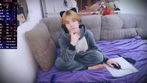 Snapshot of sparkyferret chatting on November 22, 1:26 am sparkyferret online show from November 22, 1:26 am