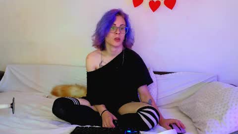 Snapshot of sparkyferret chatting on July 1, 11:48 pm sparkyferret online show from July 1, 11:48 pm