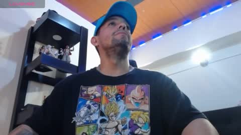 Snapshot of spartacus_cam chatting on December 4, 6:11 am online show from December 4, 6:11 am