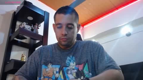 Snapshot of spartacus_cam chatting on December 11, 5:00 am online show from December 11, 5:00 am