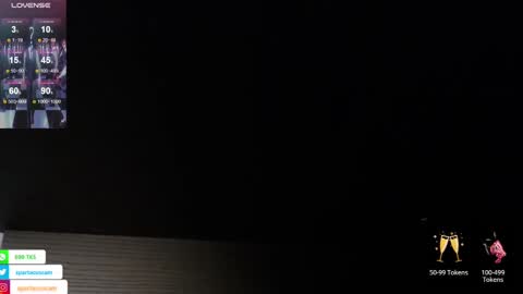 Snapshot of spartacus_cam chatting on December 21, 5:47 am online show from December 21, 5:47 am