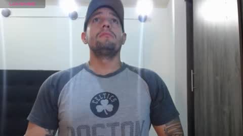 Snapshot of spartacus_cam chatting on December 23, 9:05 am online show from December 23, 9:05 am