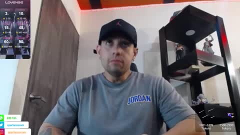 Snapshot of spartacus_cam chatting on December 30, 5:26 am online show from December 30, 5:26 am