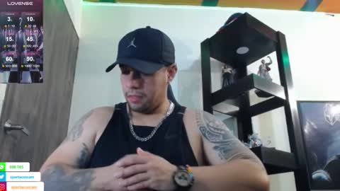 Snapshot of spartacus_cam chatting on January 9, 5:44 am online show from January 9, 5:44 am