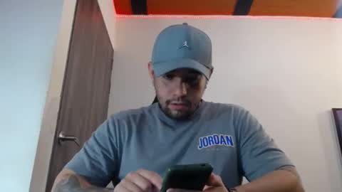 Snapshot of spartacus_cam chatting on February 4, 5:10 am online show from February 4, 5:10 am