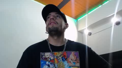 Snapshot of spartacus_cam chatting on February 5, 8:54 am online show from February 5, 8:54 am