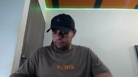 Snapshot of spartacus_cam chatting on February 23, 5:34 am online show from February 23, 5:34 am