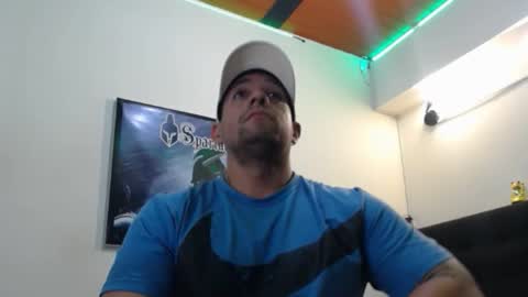 Snapshot of spartacus_cam chatting on September 20, 7:09 am online show from September 20, 7:09 am