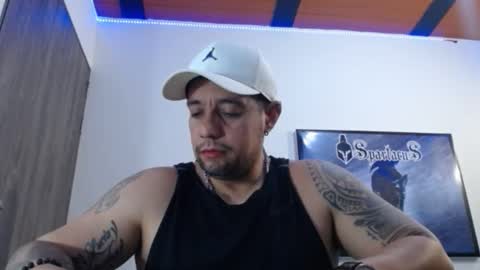 Snapshot of spartacus_cam chatting on September 24, 6:06 am online show from September 24, 6:06 am