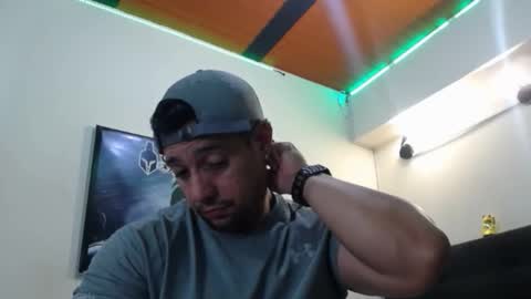 Snapshot of spartacus_cam chatting on September 26, 7:12 am online show from September 26, 7:12 am