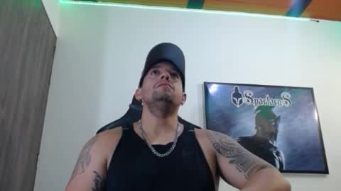 Snapshot of spartacus_cam chatting on October 16, 5:52 am online show from October 16, 5:52 am