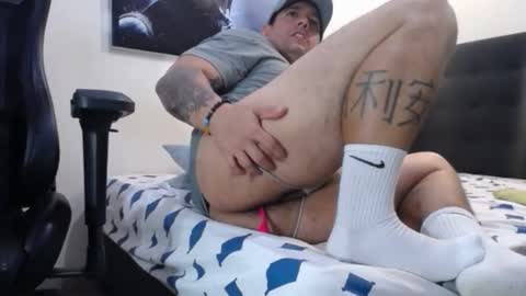 Snapshot of spartacus_cam chatting on October 29, 6:04 am online show from October 29, 6:04 am