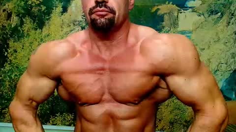 Snapshot of spartacusdom chatting on September 15, 2:33 am spartacusdom online show from September 15, 2:33 am