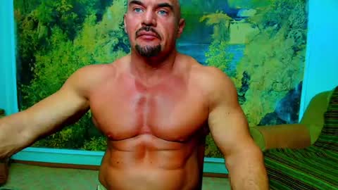 Snapshot of spartacusdom chatting on July 27, 3:46 am spartacusdom online show from July 27, 3:46 am