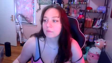 Snapshot of spawnofademon chatting on December 4, 3:43 pm spawnofademon online show from December 4, 3:43 pm